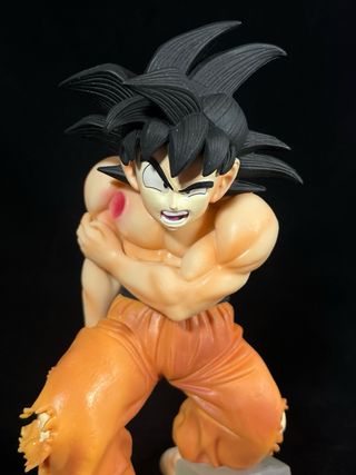 Figura Goku herido 20cm Dragon Ball