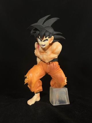Figura Goku herido 20cm Dragon Ball