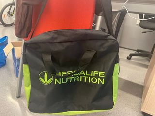 Bolsa Herbalife Nutrition Negra y Verde