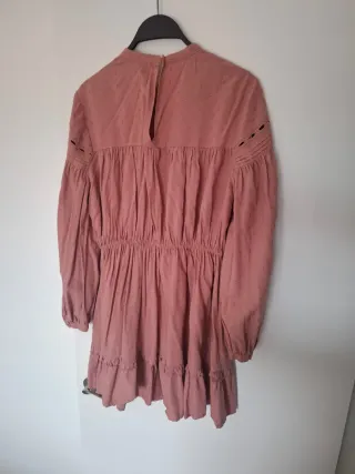 Vestido corto Zara rosa bordado