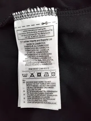 Polo Adidas Heretics.