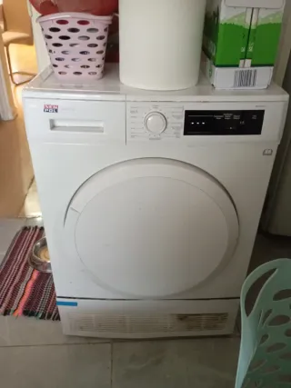 Secadora New Pol - Funciona, calienta poco