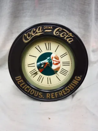 Máquina de palomitas Popcornmaker. Altavoces.Reloj