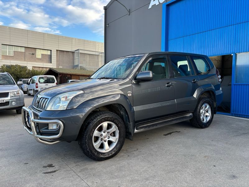 Toyota Land Cruiser D-4D VX 3p 2006, foto 2