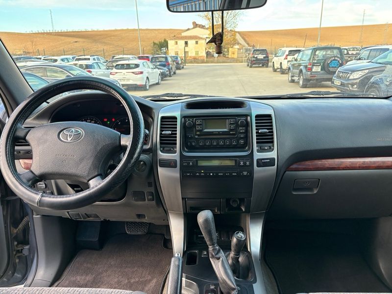 Toyota Land Cruiser D-4D VX 3p 2006, foto 11