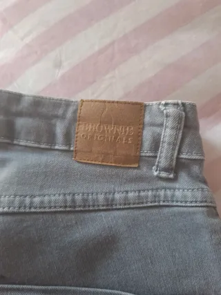 Pantalones Brownie grises con estrellas