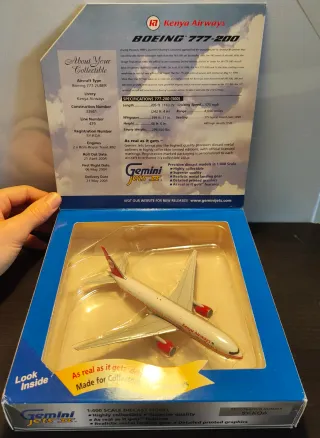 Modelo Gemini Jets Boeing 777-200 Kenya Airways 1:400 de segunda