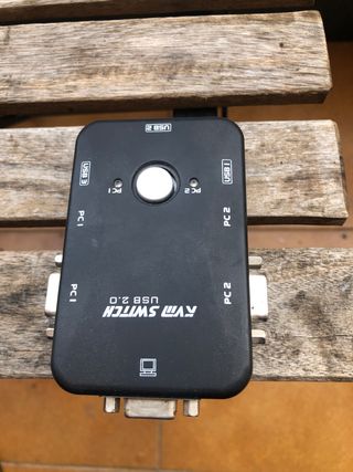 Conmutador KVM USB 2.0 2 PCs