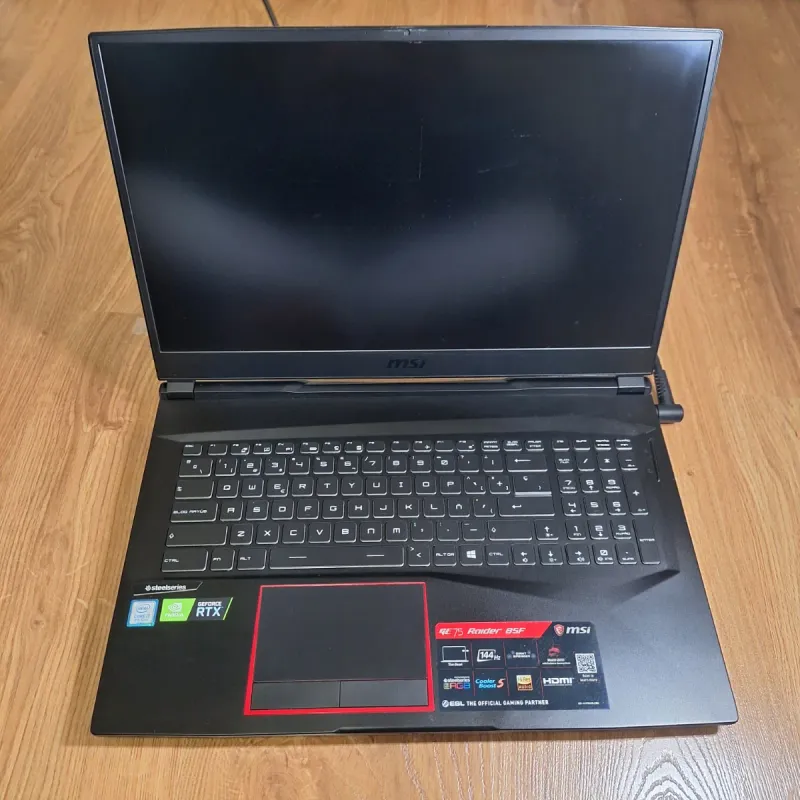 MSI GE75 Raider 8SF RTX 2070 + Cargador afbeelding 2