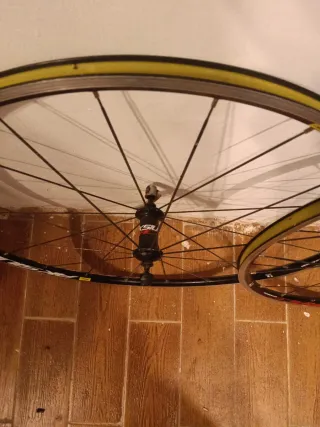 Llantas Mavic Aksium Race