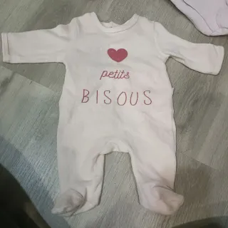 Pack buzo y 2 pijamas bebé niña 1 mes