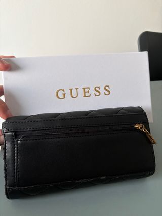 Monedero Guess Negro Acolchado