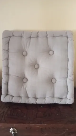 Cojín asiento acolchado gris