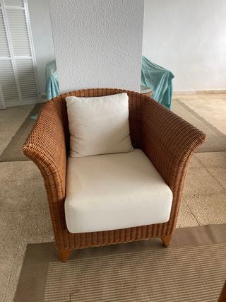 Conjunto mimbre terraza sofá y mesitas