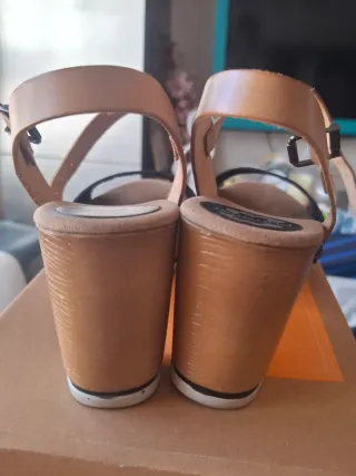 Sandalias Porronet Beige y Negro
