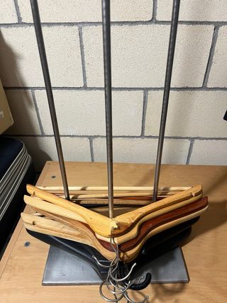 Organizador de perchas madera y metal