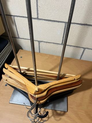 Organizador de perchas madera y metal