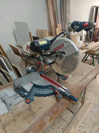 Ingletadora Telescópica Bosch