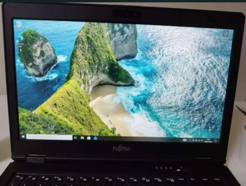 Notebook Fujitsu LifeBook U727 i3-7100U
