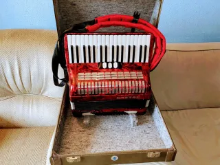 Acordeón Hohner Concerto II N 72 bajos