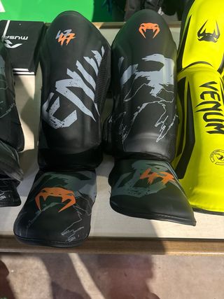 Espinilleras Venum Talla XL