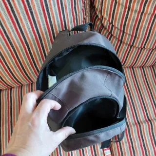 Mochila Quechua gris