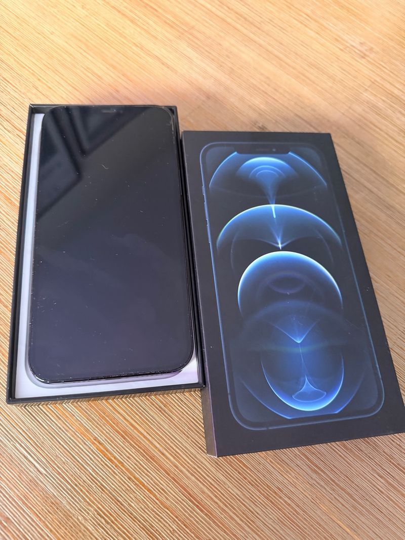 iPhone 12 Pro Max Azul