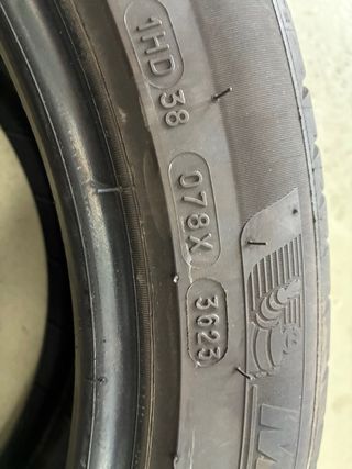 Neumático Michelin 215/50 R17