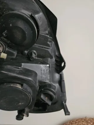 Faro derecho Renault Clio 2