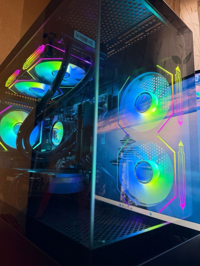 PC Gaming RTX 5060TI 16GB, Ryzen 7 5800X, 32GB RAM afbeelding 2