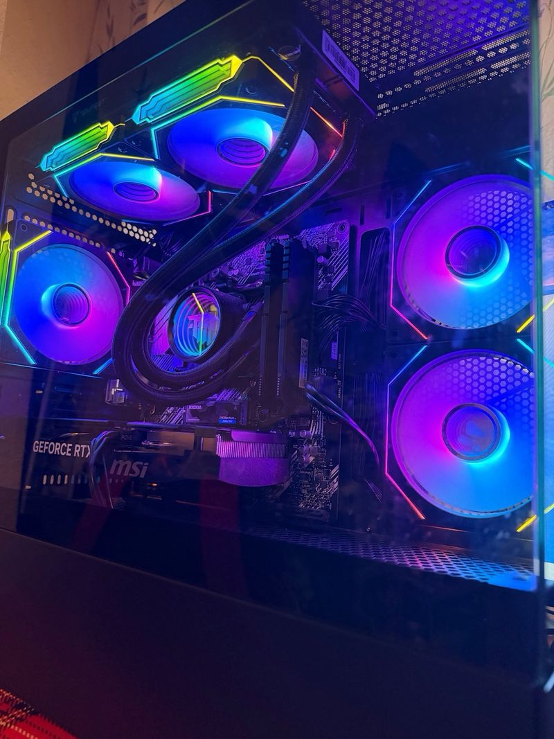 PC Gaming RTX 5060TI 16GB, Ryzen 7 5800X, 32GB RAM afbeelding 8