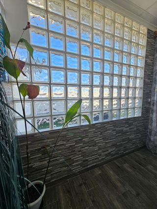 Se aquila una habitación o la vivienda integra