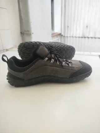 Deportivas barefoot grises y negras