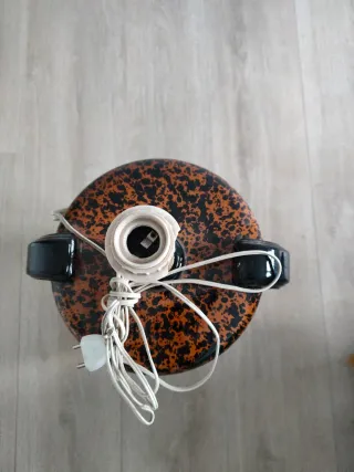 Lámpara de cerámica con asas