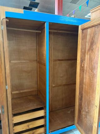 ARMARIO BLANCO Y AZUL