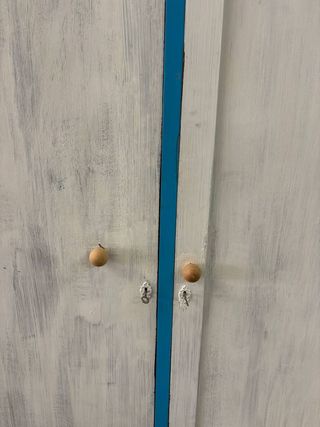 ARMARIO BLANCO Y AZUL