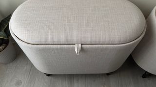 Pouf ovali con spazio di archiviazione