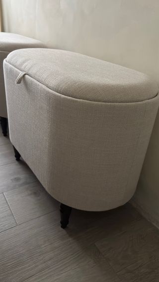 Pouf ovali con spazio di archiviazione