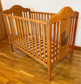 Cuna de madera