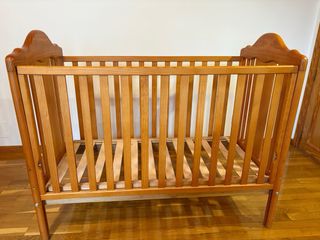 Cuna de madera