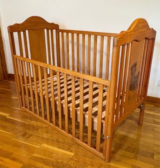 Cuna de madera
