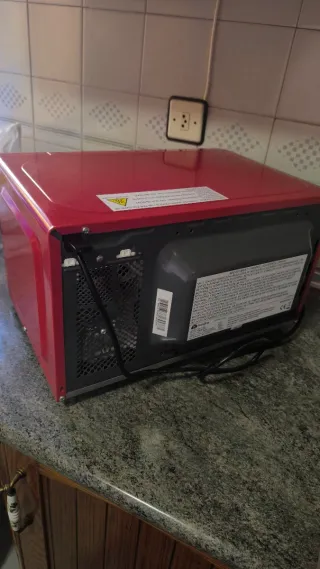 Microondas Mandine Rojo