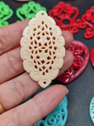 Lotto Ciondoli Resina Vari Colori