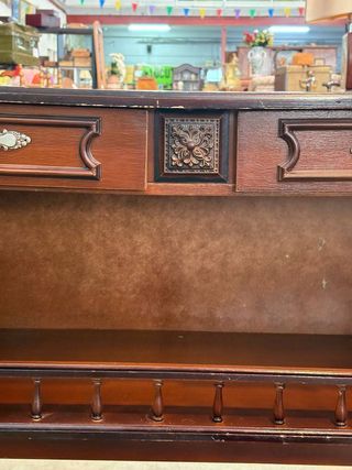 MUEBLE AUXILIAR CLÁSICO