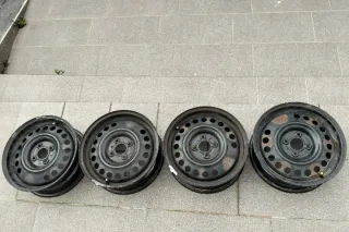 LLANTAS 15" NISSAN 4 tornillos