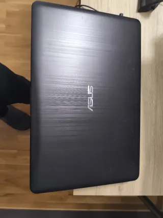 Portátil ASUS Vivobook Negro/plata