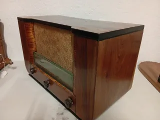 Radio Antigua Madera Nogal 220V