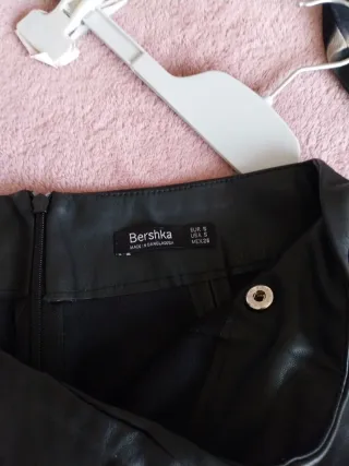Minifalda cuero negra
