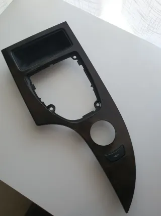 Moldura central BMW E60 E61 LCI