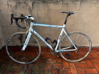 Bicicleta Carretera Giant TCR Blanca